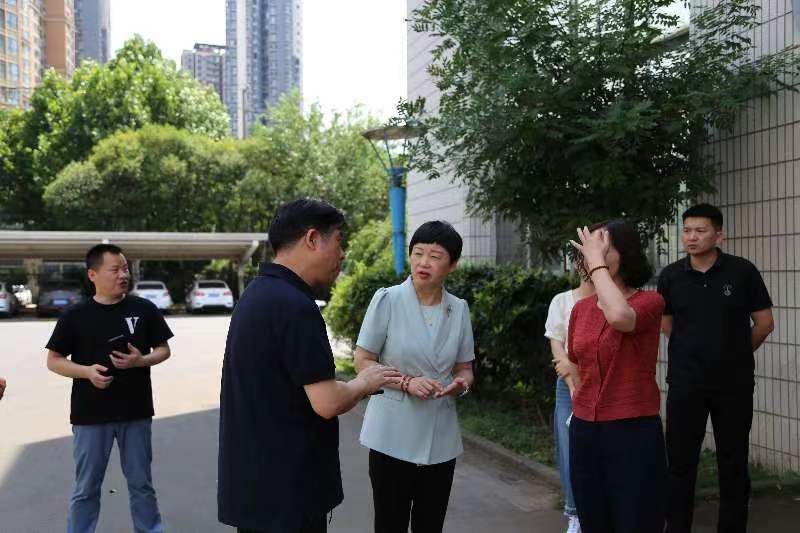 市人大領導蒞臨公司調(diào)研外貿(mào)進出口情況